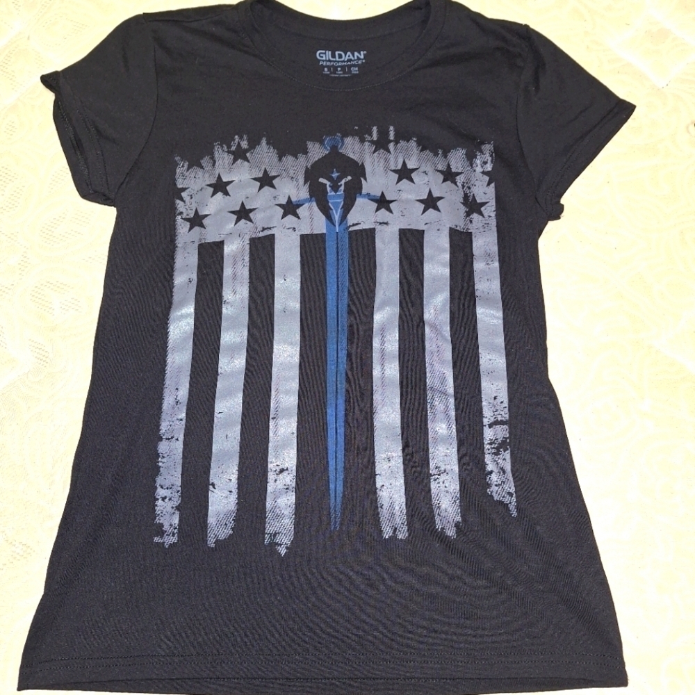 A Gildan SWAT short sleeve ladies t-shirt in a size small.